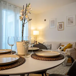 Appartamento Maison Blanche: Elegante Con Parcheggio Privato, Mantova