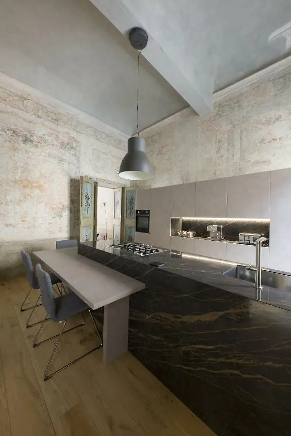 Appartamento affrescato 180mq in palazzo del 600 a Mantova Italia